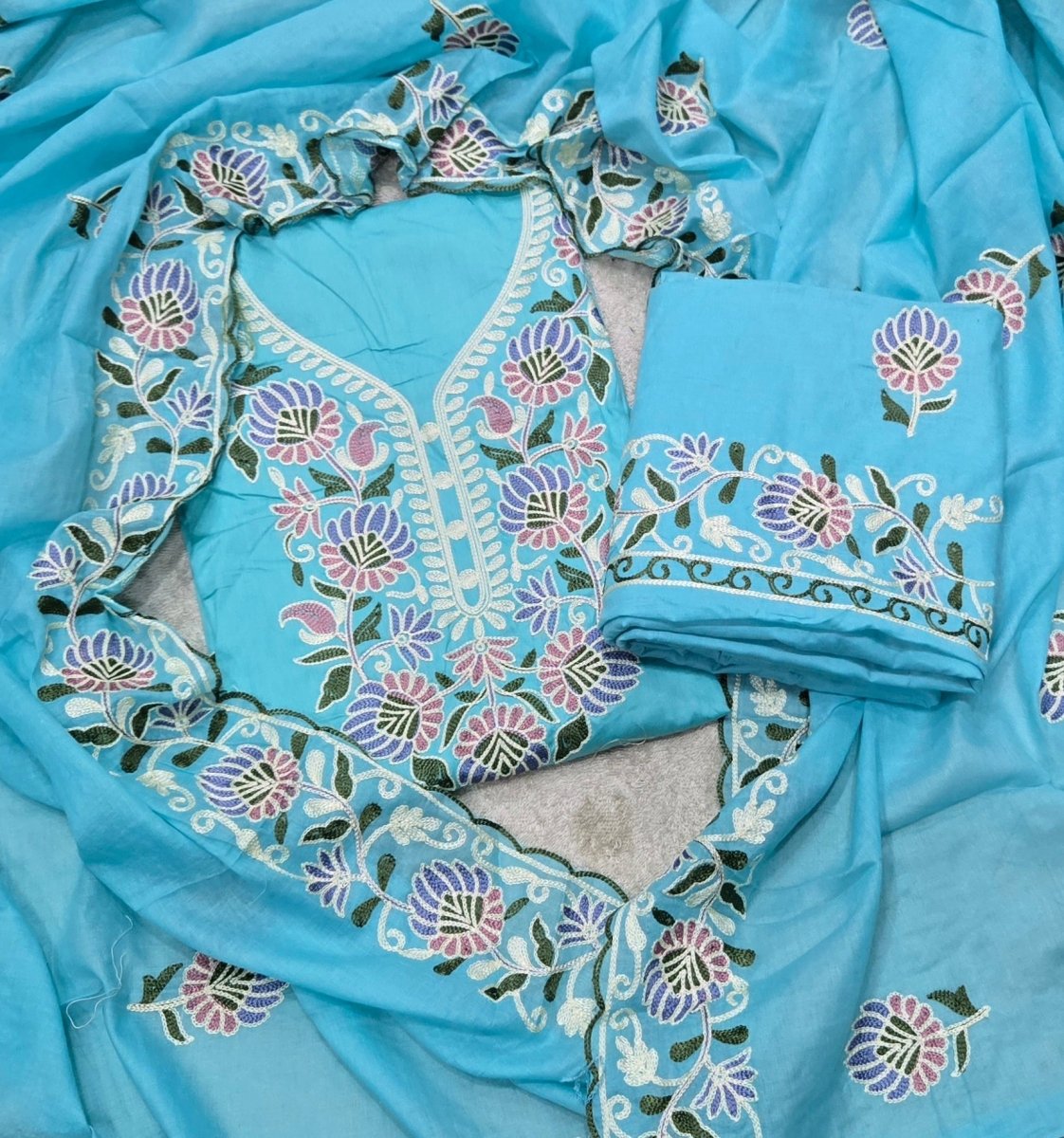 Premium Chikankari Pure Cotton Suit Set - Yanchi