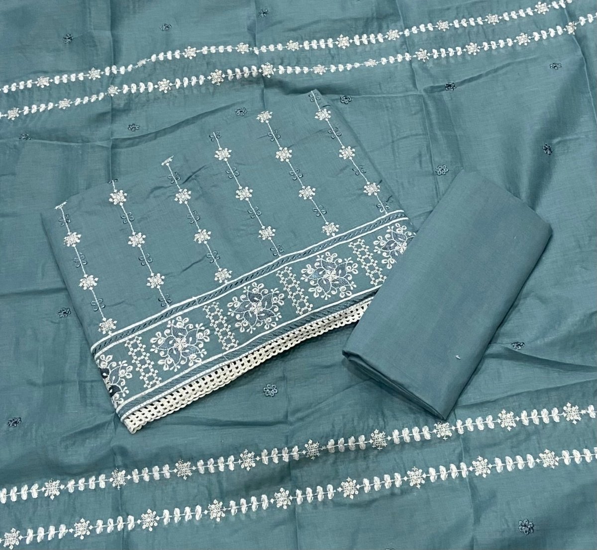 Premium Chikankari Pure Cotton Suit Set - Yanchi