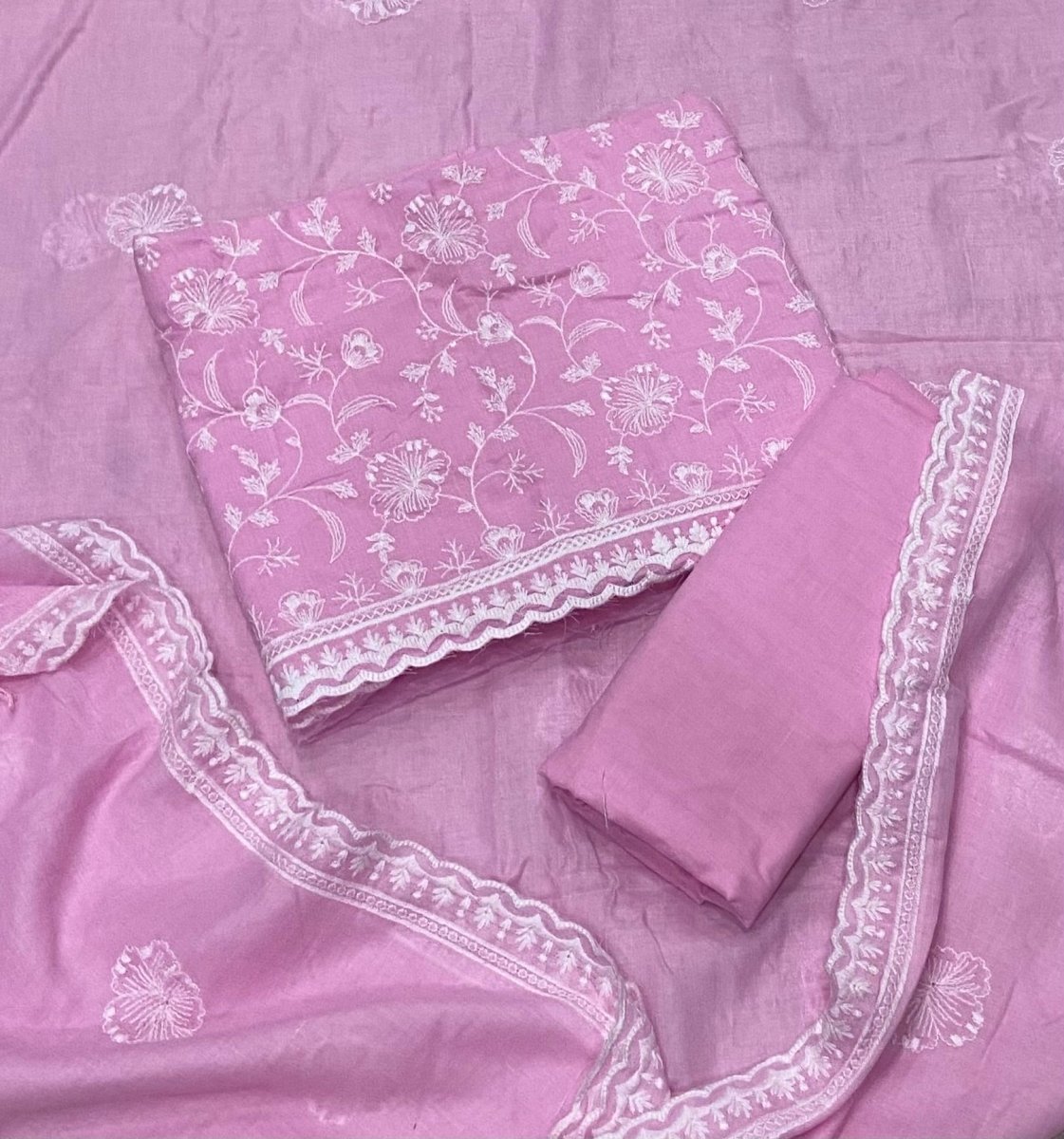 Premium Chikankari Pure Cotton Suit Set - Yanchi