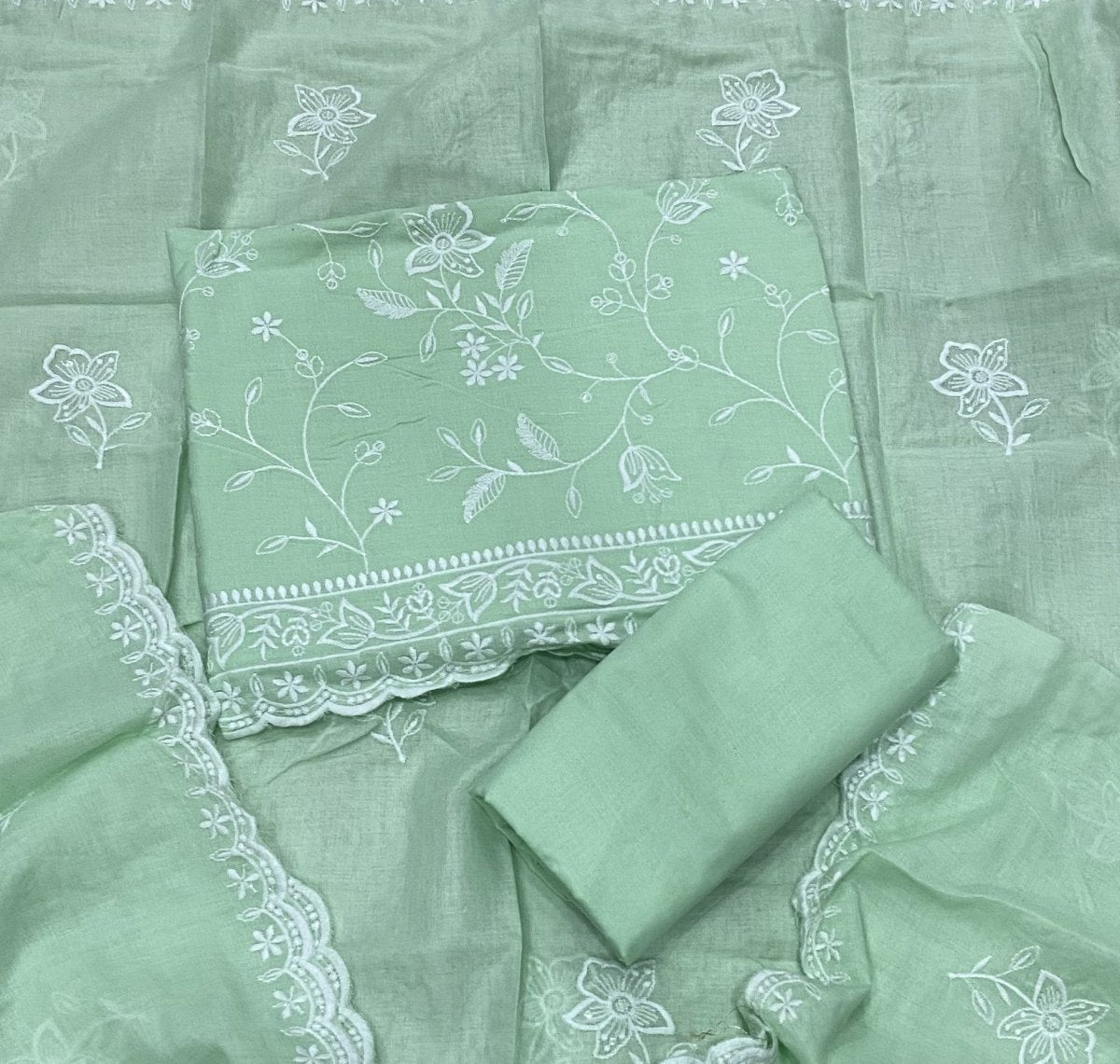 Premium Chikankari Pure Cotton Suit Set - Yanchi