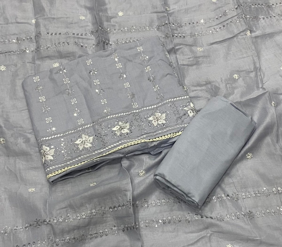 Premium Chikankari Pure Cotton Suit Set - Yanchi