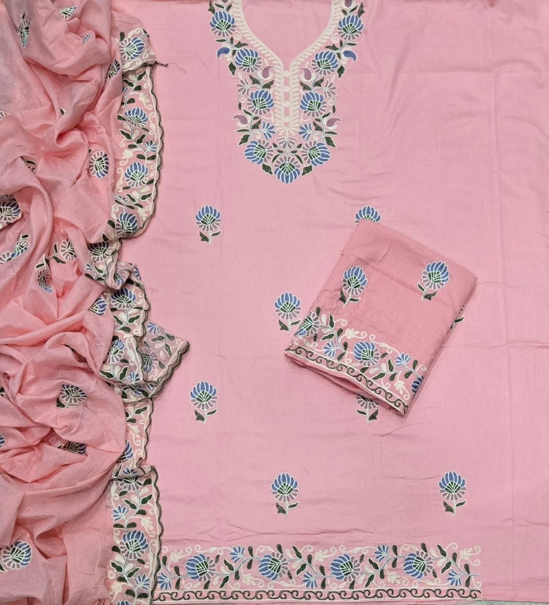 Premium Chikankari Pure Cotton Suit Set - Yanchi