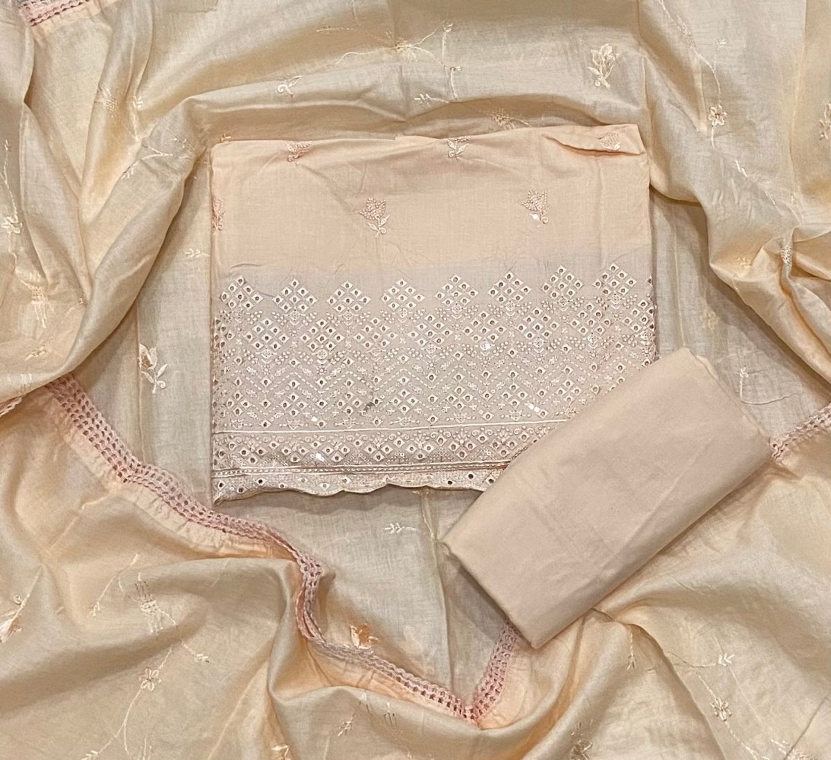 Premium Chikankari Pure Cotton Suit Set - Yanchi
