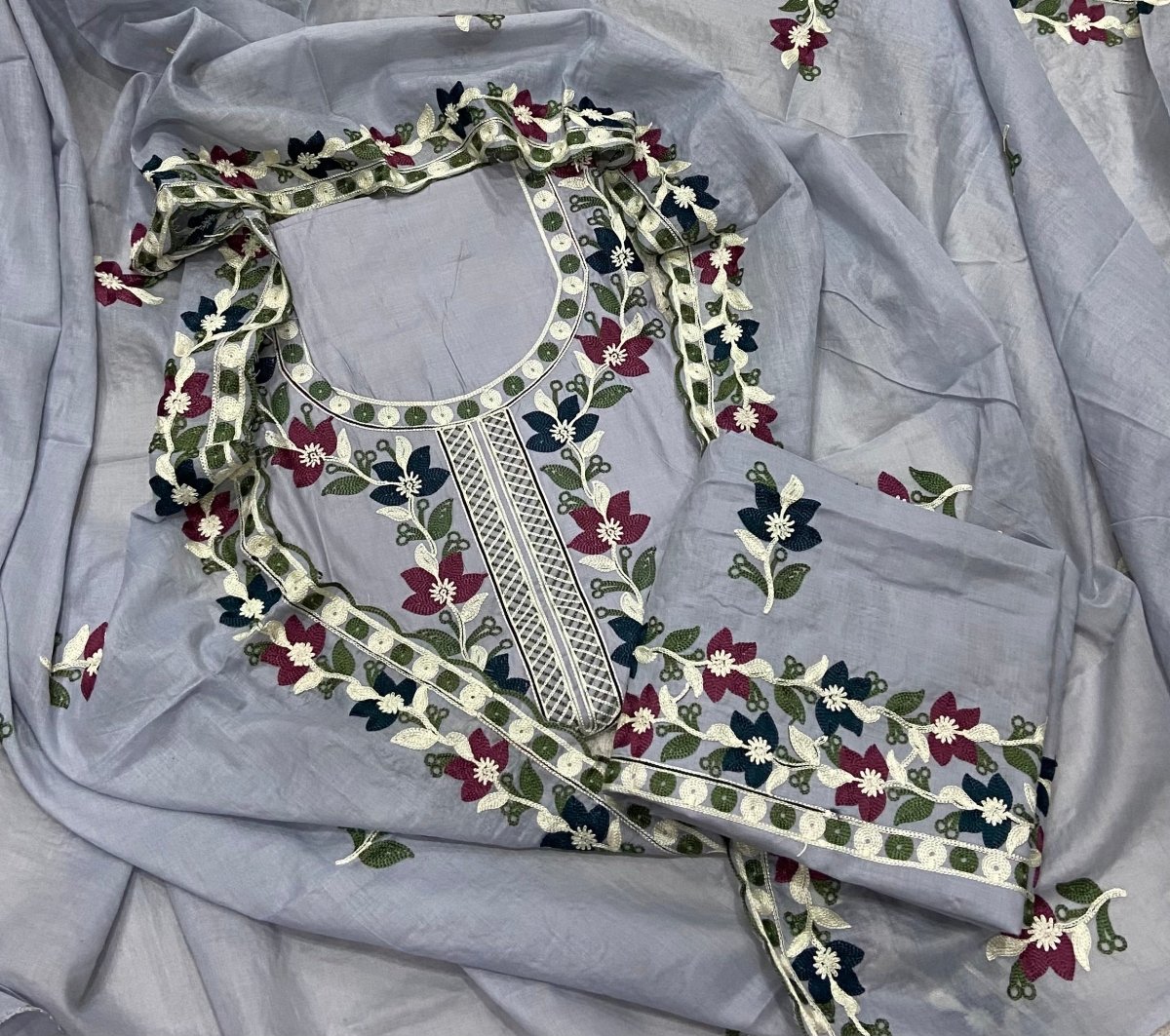 Premium Chikankari Pure Cotton Suit Set - Yanchi