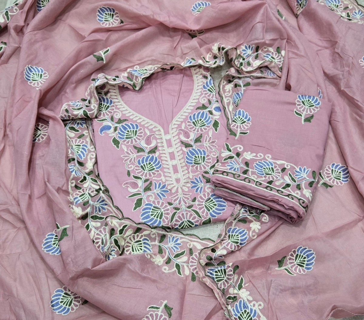 Premium Chikankari Pure Cotton Suit Set - Yanchi