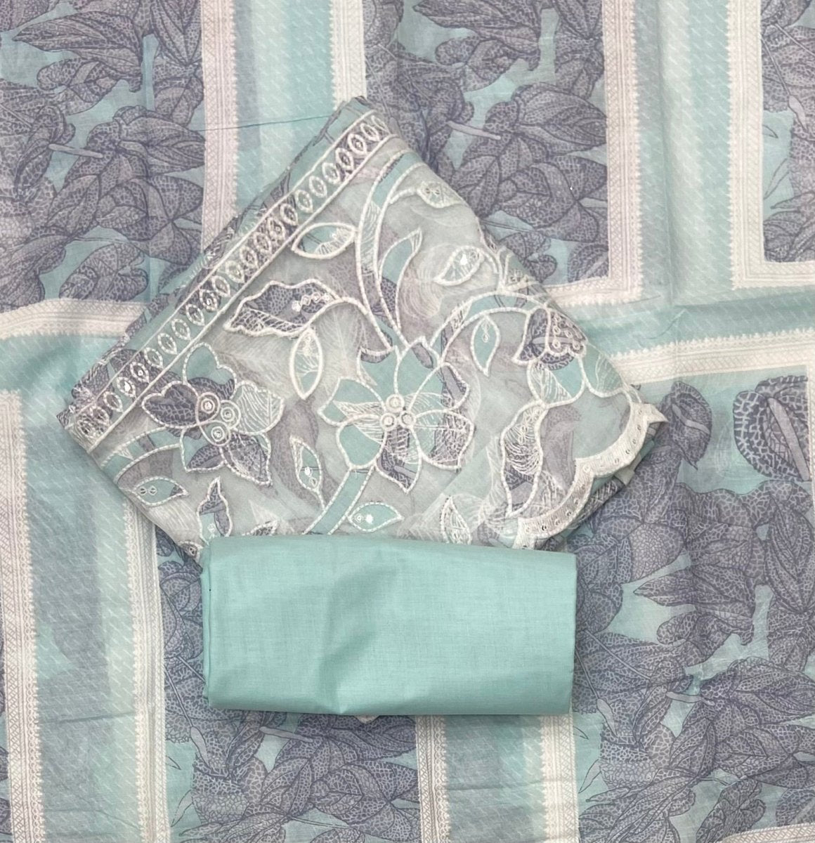 Premium Chikankari Pure Cotton Suit Set - Yanchi