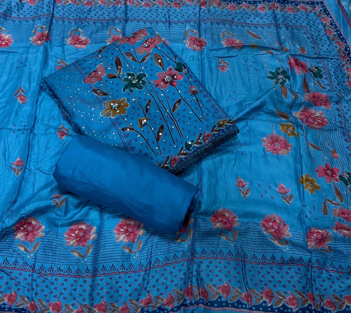 Premium Winter Pashmina Digital Print Suit Set with mirror work - Yanchi