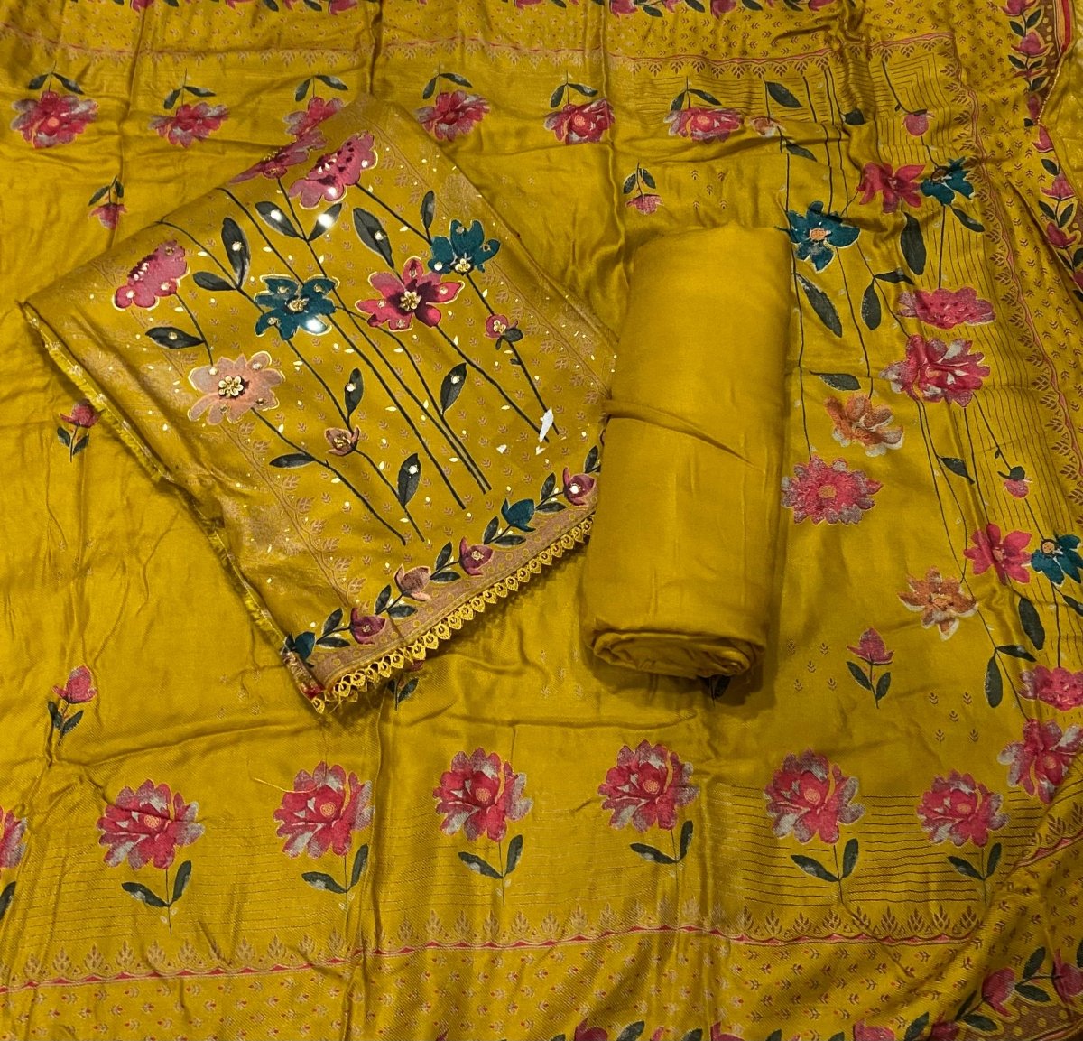 Premium Winter Pashmina Digital Print Suit Set with mirror work - Yanchi