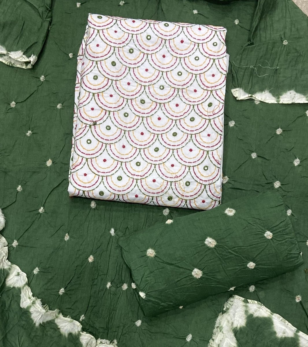 Pure Bandhej Cambric Cotton Suit Set With Dhaga work - Yanchi