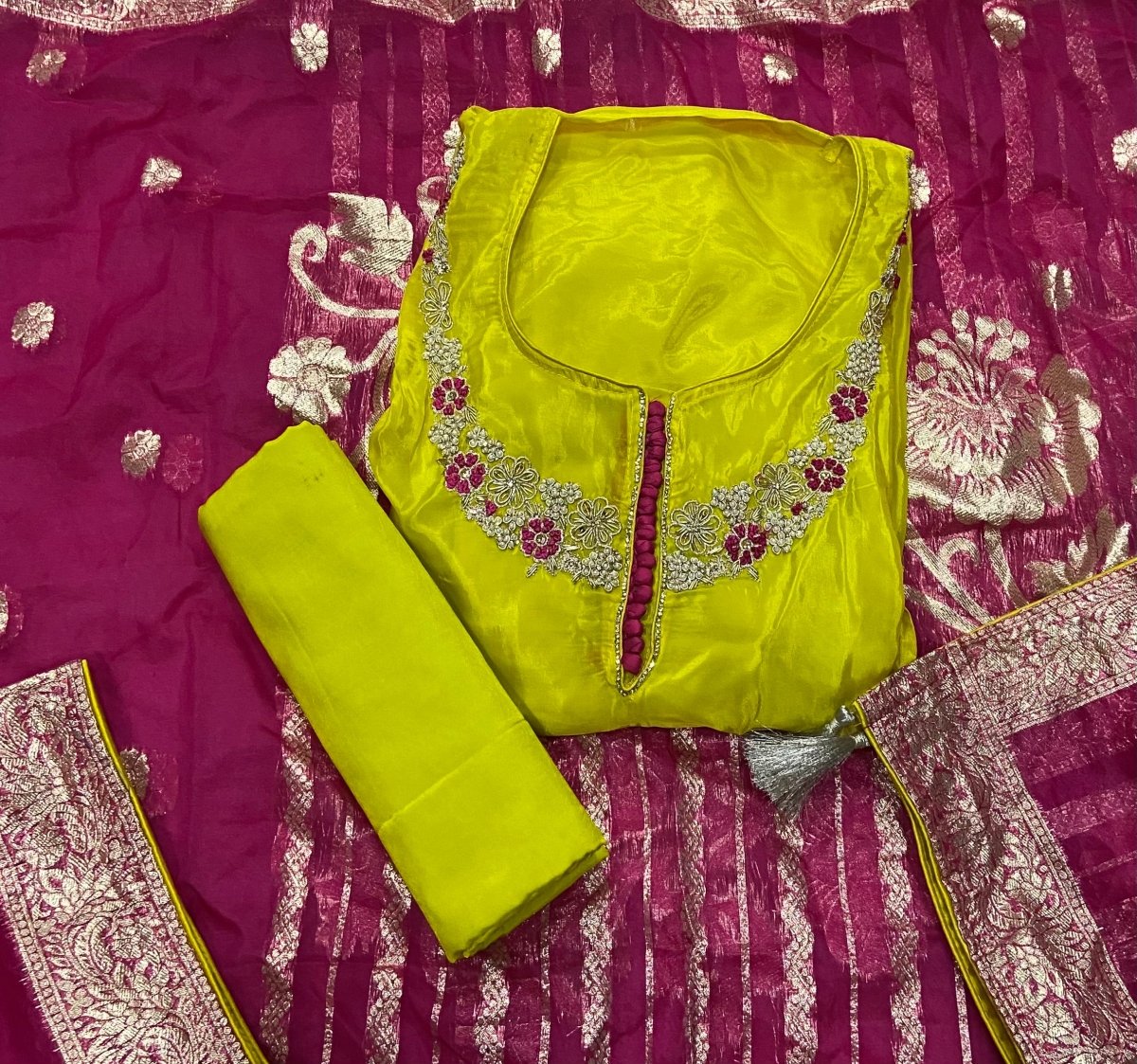 Pure Organza Suit Set with Cutdana & sequence Work - Yanchi