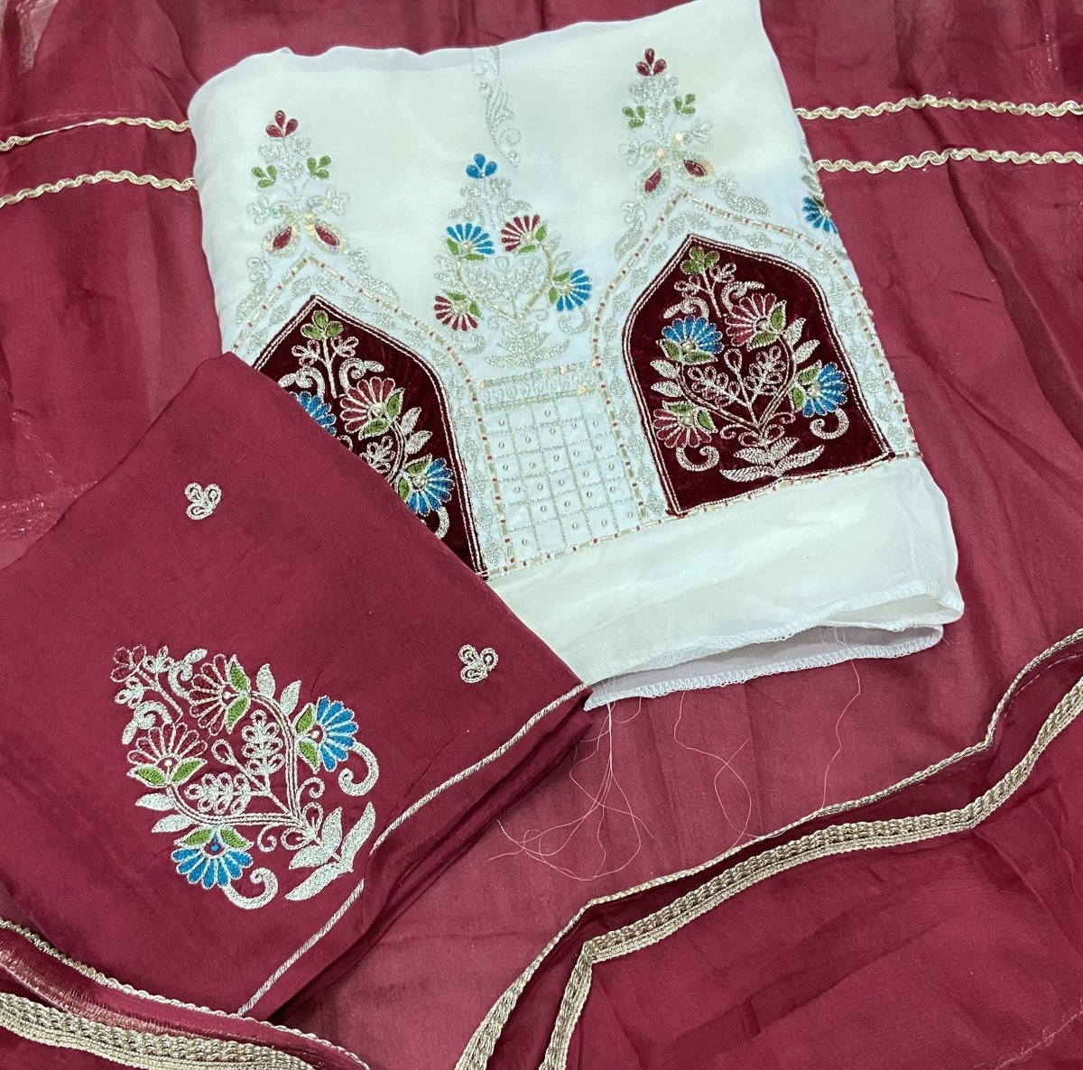 Pure Organza Suit Set with Cutdana & sequence Work - Yanchi