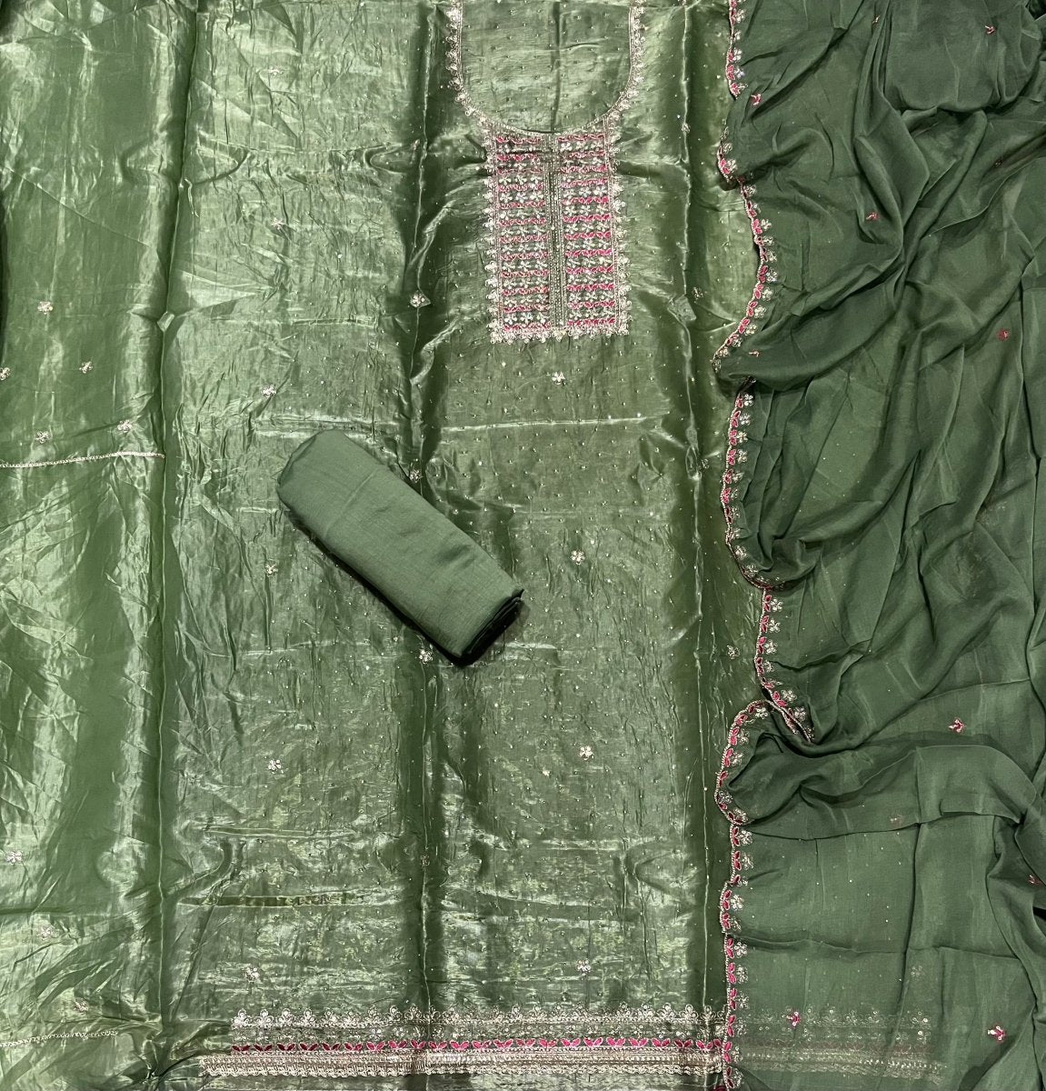 Radiant Gold Crush Suit Set with Zari Thread & Sequins Work - Yanchi