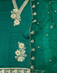Radiant Gold Crush Suit Set with Zari Thread Work - Yanchi